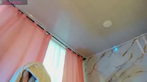 Snapshot of jasmine_hyper_1 chatting on 12-10-24, 02:39 Jas online show from 12-10-24, 02:39