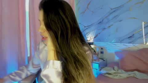 Snapshot of jasmine_hyper_1 chatting on 12-29-24, 05:01 Jas online show from 12-29-24, 05:01