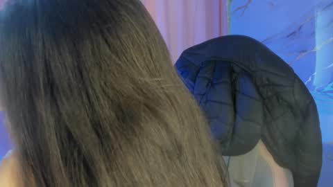 Snapshot of jasmine_hyper_1 chatting on 01-14-25, 05:23 Jas online show from 01-14-25, 05:23