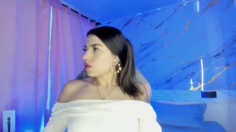 Snapshot of jasmine_hyper_1 chatting on 02-04-25, 08:38 Jas online show from 02-04-25, 08:38