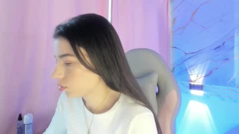 Snapshot of jasmine_hyper_1 chatting on 02-15-25, 06:12 Jas online show from 02-15-25, 06:12