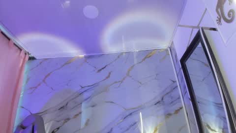 Snapshot of jasmine_hyper_1 chatting on 02-18-25, 05:42 Jas online show from 02-18-25, 05:42