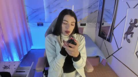 Snapshot of jasmine_hyper_1 chatting on 02-20-25, 02:46 Jas online show from 02-20-25, 02:46