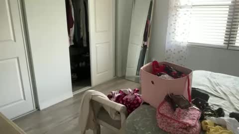 Jasmine Tate online show from 04-17-26, 04:43