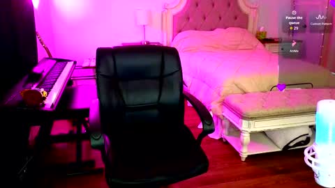 Jasmine Winters online show from 02-08-26, 12:30