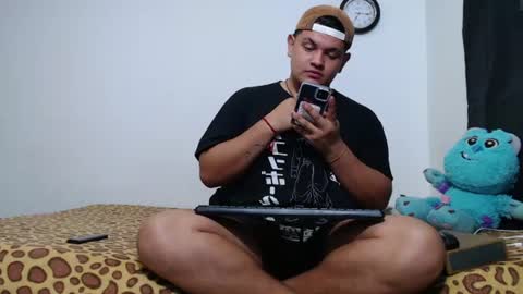 Snapshot of jason_boy_ chatting on 08-01-26, 04:56 jason_boy_ online show from 08-01-26, 04:56