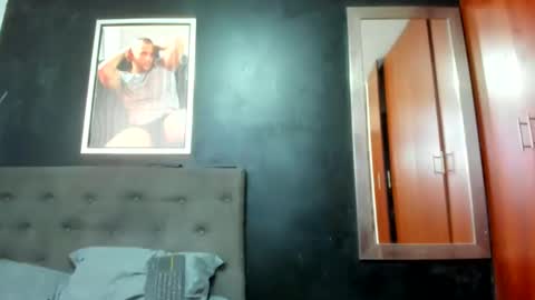 Snapshot of jasonmartiinez chatting on 12-26-24, 07:16 online show from 12-26-24, 07:16