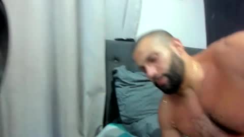 Snapshot of jasonmartiinez chatting on 10-23-25, 02:44 online show from 10-23-25, 02:44