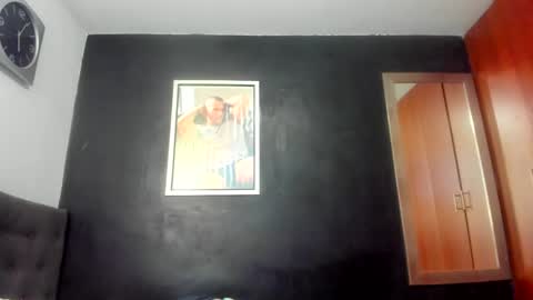 Snapshot of jasonmartiinez chatting on 11-10-25, 03:33 online show from 11-10-25, 03:33