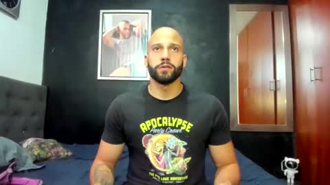 Snapshot of jasonmartiinez chatting on 12-18-25, 03:51 online show from 12-18-25, 03:51