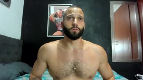 Snapshot of jasonmartiinez chatting on 03-25-26, 05:35 online show from 03-25-26, 05:35