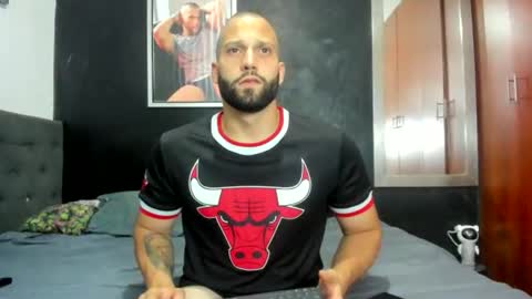Snapshot of jasonmartiinez chatting on 06-05-26, 11:32 online show from 06-05-26, 11:32