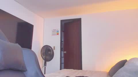 JBrooksXx online show from 10-01-25, 07:09