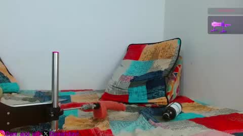 Snapshot of javi_8812 chatting on 02-15-25, 11:06 dani and javi online show from 02-15-25, 11:06