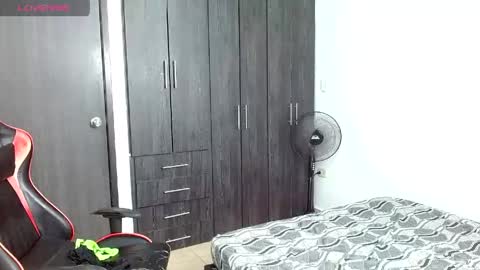 Snapshot of javier_hot27_ chatting on 05-26-26, 02:46 Javier Herrera online show from 05-26-26, 02:46