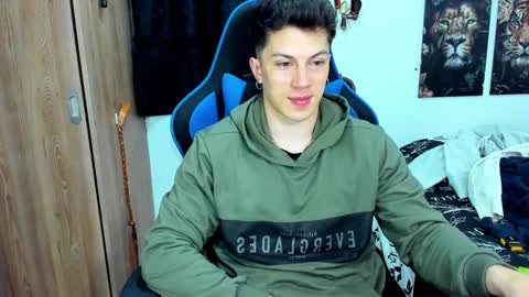 Snapshot of javiersexymann chatting on 12-07-24, 10:06 Javier online show from 12-07-24, 10:06