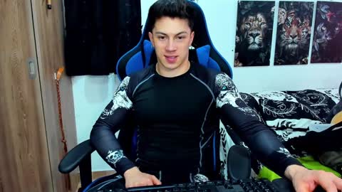 Snapshot of javiersexymann chatting on 12-10-24, 09:00 Javier online show from 12-10-24, 09:00