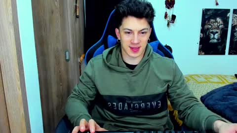 Snapshot of javiersexymann chatting on 12-14-24, 03:51 Javier online show from 12-14-24, 03:51