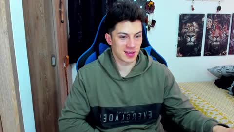 Snapshot of javiersexymann chatting on 12-17-24, 05:36 Javier online show from 12-17-24, 05:36