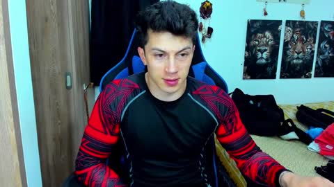 Snapshot of javiersexymann chatting on 01-16-25, 12:34 Javier online show from 01-16-25, 12:34