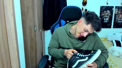 Snapshot of javiersexymann chatting on 01-20-25, 11:54 Javier online show from 01-20-25, 11:54