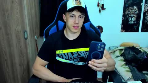 Snapshot of javiersexymann chatting on 02-10-25, 02:19 Javier online show from 02-10-25, 02:19