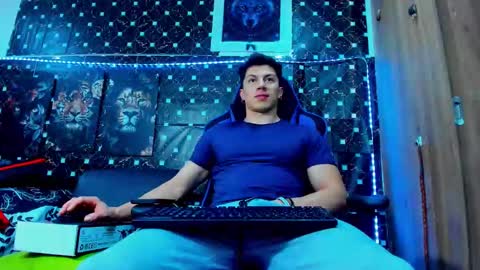 Snapshot of javiersexymann chatting on 10-08-25, 09:34 Javier online show from 10-08-25, 09:34