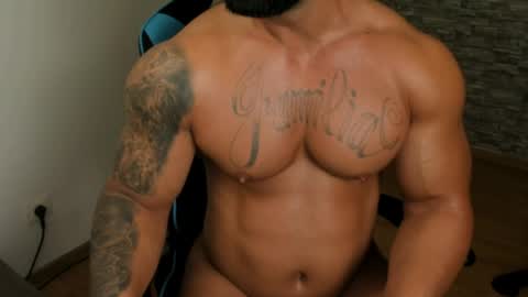 Snapshot of jaxonhunk chatting on 05-30-26, 01:25 JaxonHunk online show from 05-30-26, 01:25