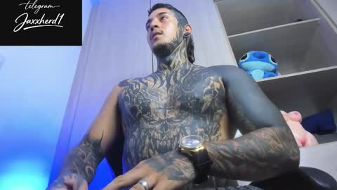 Snapshot of jaxxon22cm chatting on 02-12-26, 05:08 Michael independient model online show from 02-12-26, 05:08