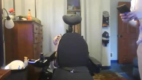 Snapshot of jaybrik92 chatting on 04-29-26, 05:30 Jlio Delgauto online show from 04-29-26, 05:30