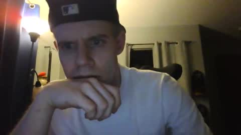 Snapshot of jaybrik92 chatting on 05-11-26, 02:17 Jlio Delgauto online show from 05-11-26, 02:17