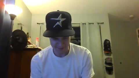 Snapshot of jaybrik92 chatting on 05-25-26, 01:44 Jlio Delgauto online show from 05-25-26, 01:44