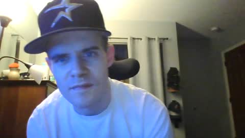 Snapshot of jaybrik92 chatting on 06-12-26, 02:54 Jlio Delgauto online show from 06-12-26, 02:54