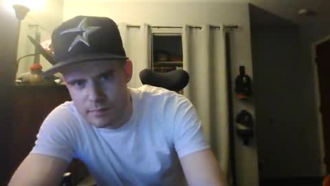 Snapshot of jaybrik92 chatting on 06-15-26, 02:14 Jlio Delgauto online show from 06-15-26, 02:14