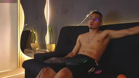 Snapshot of jaybrown_1 chatting on 11-08-25, 03:18 Jay online show from 11-08-25, 03:18