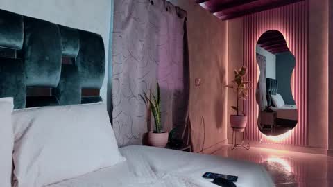 Snapshot of jaybrown_1 chatting on 12-01-25, 08:03 Jay online show from 12-01-25, 08:03