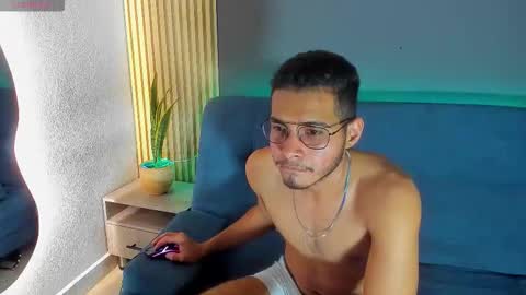 Snapshot of jaybrown_1 chatting on 12-15-25, 08:35 Jay online show from 12-15-25, 08:35