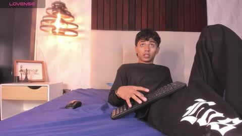 jaycobblack1 online show from 11-01-25, 12:29