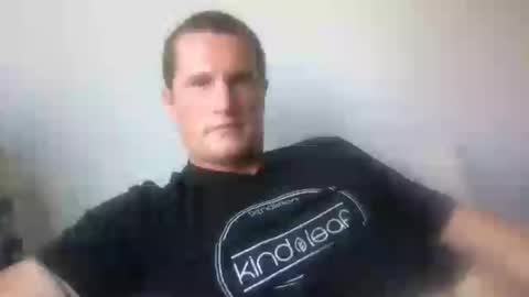 Snapshot of jaycup1989 chatting on 07-26-26, 06:59 jaycup1989 online show from 07-26-26, 06:59