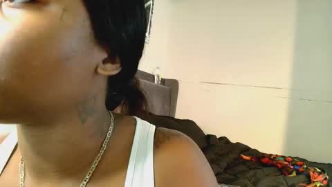 Naomiruty online show from 10-22-25, 01:28