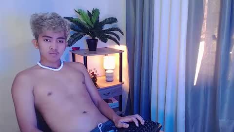 jaysee_hugecox online show from 04-26-26, 10:51