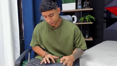 jaze_bradley online show from 11-26-25, 11:22