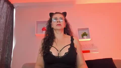 Jazmin online show from 03-12-26, 01:17