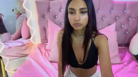 Snapshot of jazmin_tay chatting on 01-16-25, 07:20 Jazmin online show from 01-16-25, 07:20
