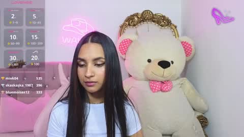 Snapshot of jazmin_tay chatting on 02-08-25, 11:24 Jazmin online show from 02-08-25, 11:24