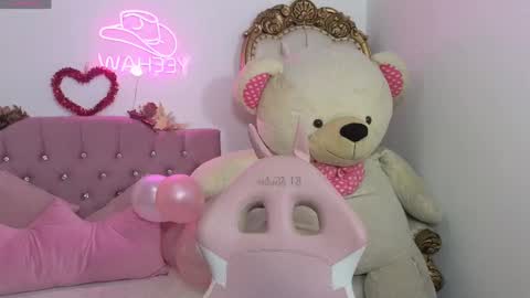 Snapshot of jazmin_tay chatting on 02-20-25, 07:30 Jazmin online show from 02-20-25, 07:30