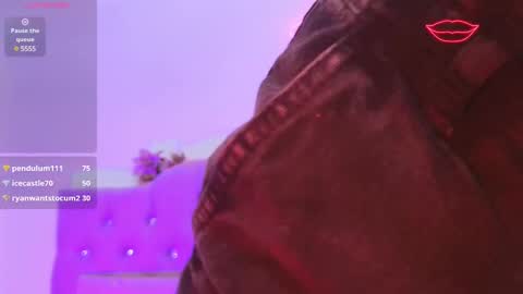 Snapshot of jazmin_tay chatting on 02-22-25, 01:55 Jazmin online show from 02-22-25, 01:55