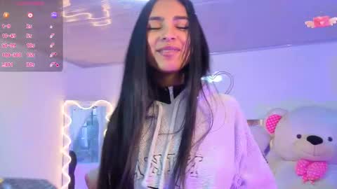 Snapshot of jazmin_tay chatting on 09-22-25, 11:45 Jazmin online show from 09-22-25, 11:45