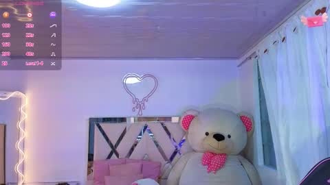 Snapshot of jazmin_tay chatting on 09-23-25, 11:46 Jazmin online show from 09-23-25, 11:46