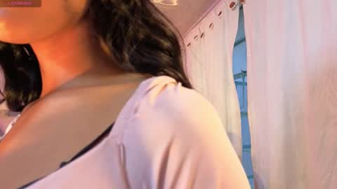 Snapshot of jazmin_tay chatting on 10-28-25, 11:36 Jazmin online show from 10-28-25, 11:36